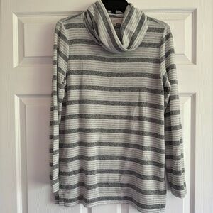Cowl neck loft sweater
